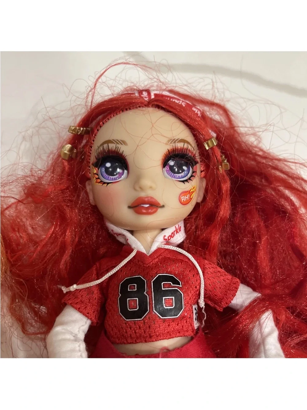 Rainbow High Doll - Cheerleader Sunny Madison Rowan Winter Break GREAT
